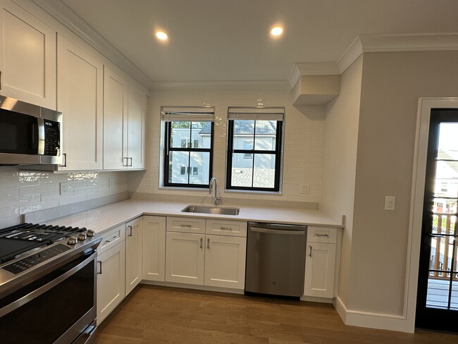 Photo - 279 Lamartine St Unit 2