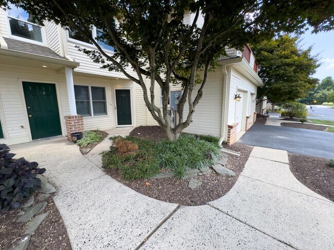 Photo - 162 Lindfield Cir Unit 162 Lindfield Circle