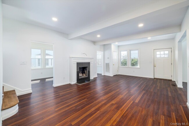 Photo - 31 N Lewis Pl