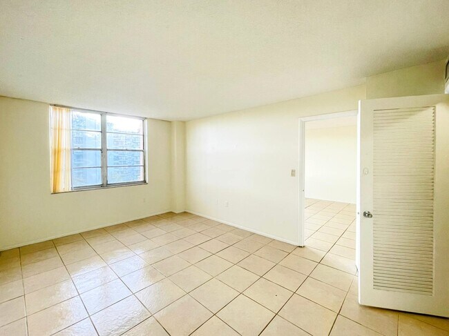 Photo - 15600 NW 7th Ave