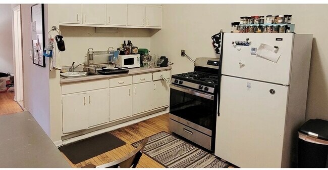 Photo - 923 W Waveland Ave Unit 2D