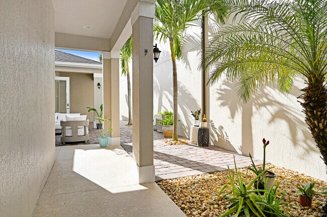 Photo - 7155 Primavera Ln