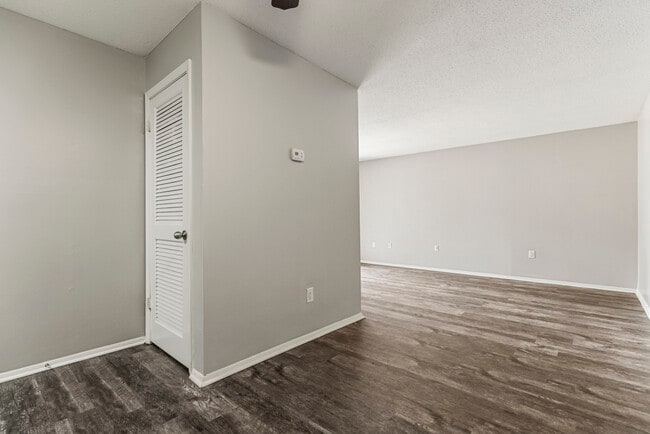 Bent Oak Apartments