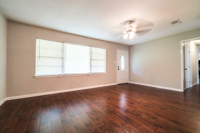 Photo - 1510 Greenbriar Ave