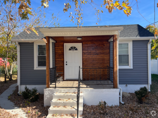 Building Photo - 2611 Edgemere Ave Rental