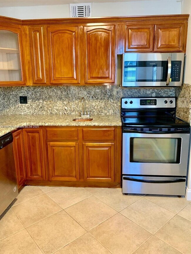 Photo - 3660 NE 166th St Unit 504