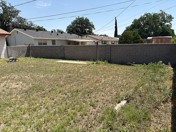 Photo - 709 W Iron Ave