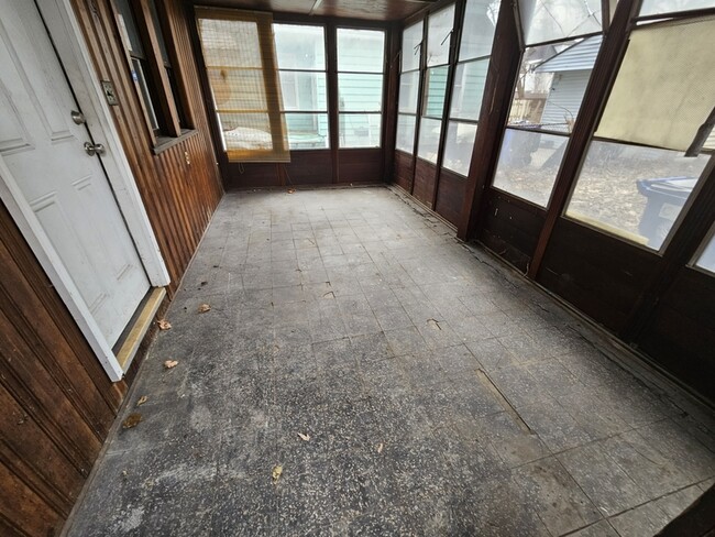 Photo - 3714 E 50th St