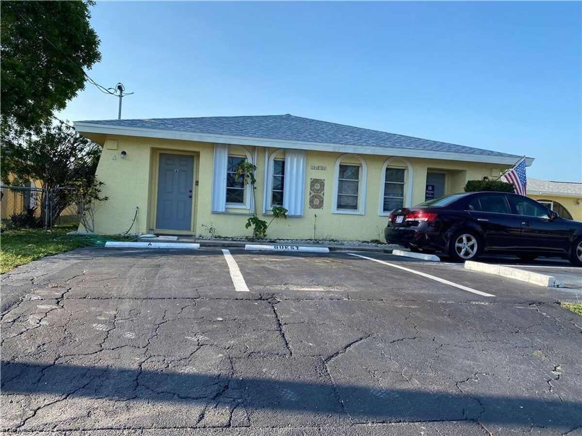 2 bedroom 1.5 bathroom First Floor Condo in Cape Coral - 2 bedroom 1.5 bathroom First Floor Condo in Cape Coral