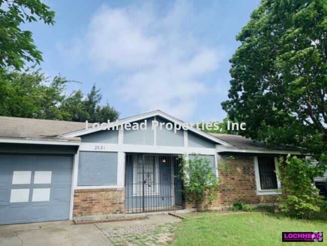 Building Photo - 3 Bedroom Home in Lancaster!!!!!!