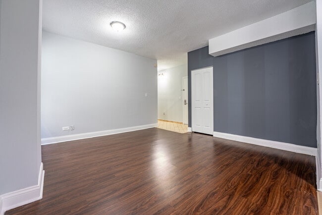 Photo - 4520 N Clarendon Ave Unit 204