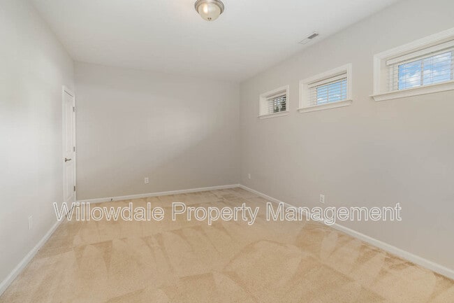 Photo - 8002 Reedybrook Crossing