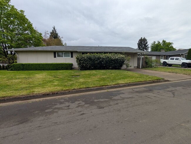 Great 2+ Bedroom, 1 Bathroom Duplex In Spr... - Great 2+ Bedroom, 1 Bathroom Duplex In Spr... Casa