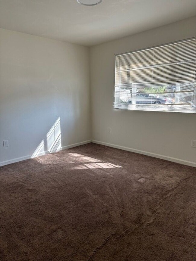 Two Bedroom One Bath Duplex House House Rental in Lompoc, CA