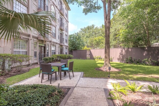 Building Photo - 5800 Woodway Dr Unit 0228 Rental