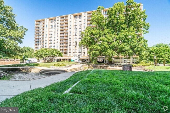 Building Photo - 4600 S Four Mile Run Dr Unit 433 Rental