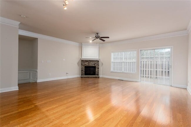 Photo - 5231 Wellsley Bend