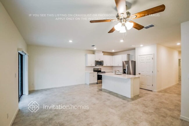 Photo - 565 Seaspray Dr