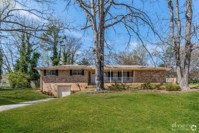 Building Photo - 1731 Dogwood Trail Rental