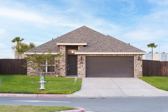 Building Photo - "Charming 3-Bedroom Retreat with 2 Full Baths in McAllen - Spacious 1688 Sq. Ft.!"