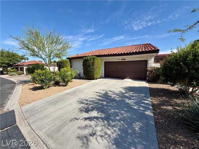 Building Photo - 3142 Espanol Dr