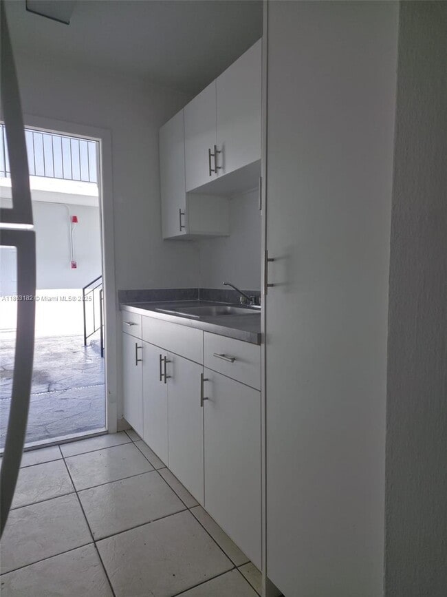 Photo - 2040 NE 170th St Unit 2