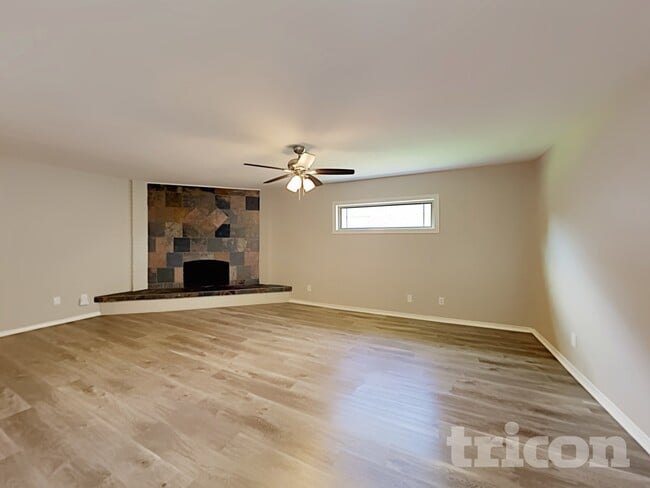 Photo - 416 Forestwood Dr