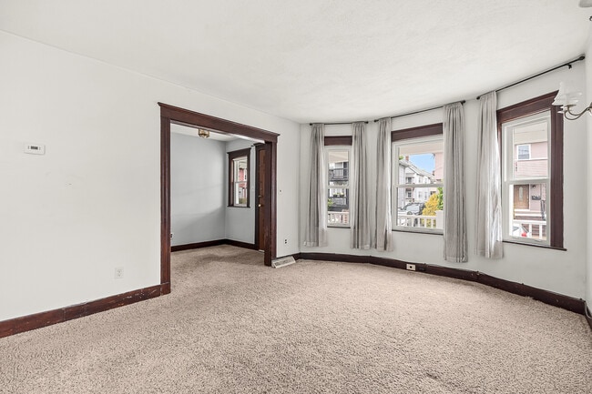Photo - 70 Windsor Rd Unit 70 Windsor Road
