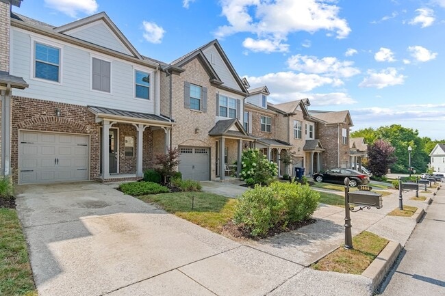 Photo - 1444 Channing Dr