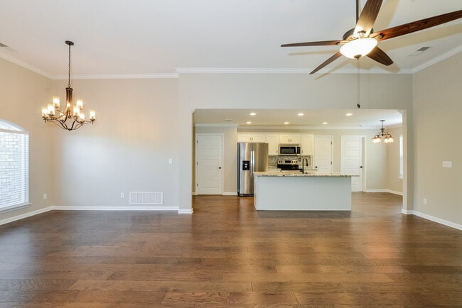 Photo - 3821 Dawnwood Cir W