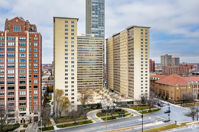 Photo - 3950 N Lake Shore Dr