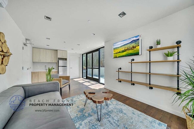 3102 Bagley Ave.