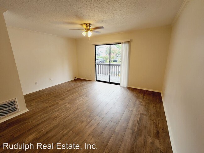 Photo - 1 br, 1 bath House - 304 Woodland Village