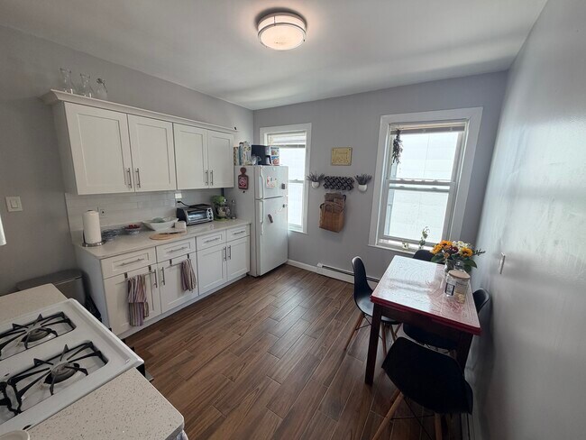 Photo - 11 Houghton St Unit B3