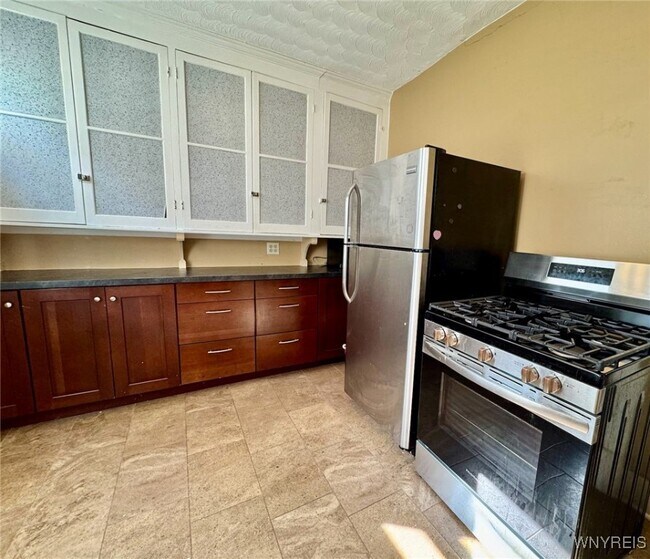 Photo - 63 Claremont Ave