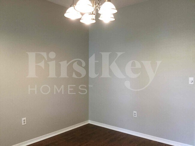 Photo - 4514 Glen Eden Rd