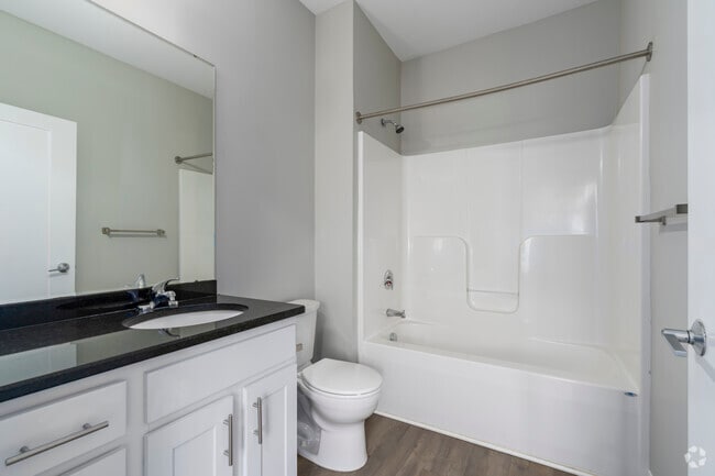 2 habitaciones, 2 baños - 1186 pies cuadrados - Baño