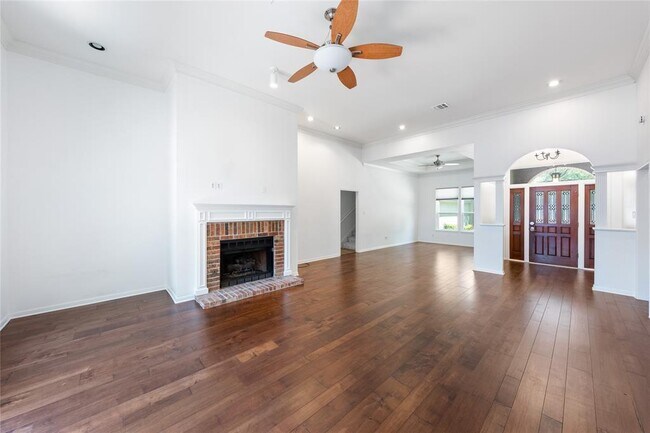 7203 Desert Rose Cove