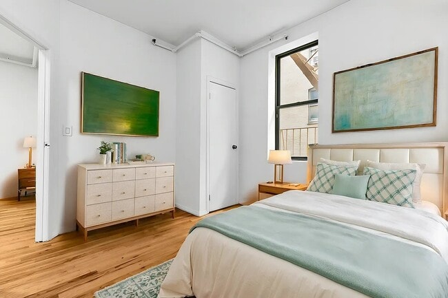 Photo - 239 W 63rd St Unit 2F