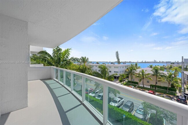 7910 Harbor Island Dr Unit 402