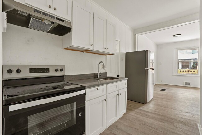 Photo - 227 N Simpson St Unit 1