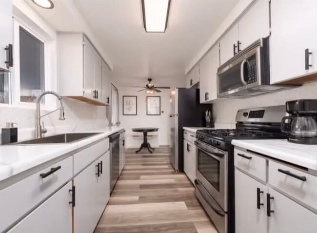 Photo - Reed Market Unidad 2