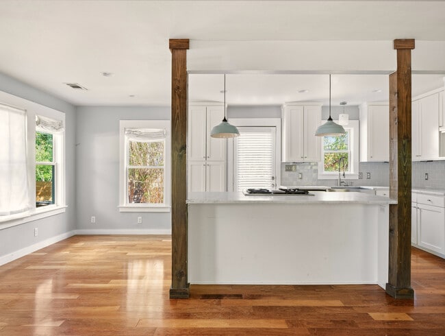 Photo - 1705 W 11th St