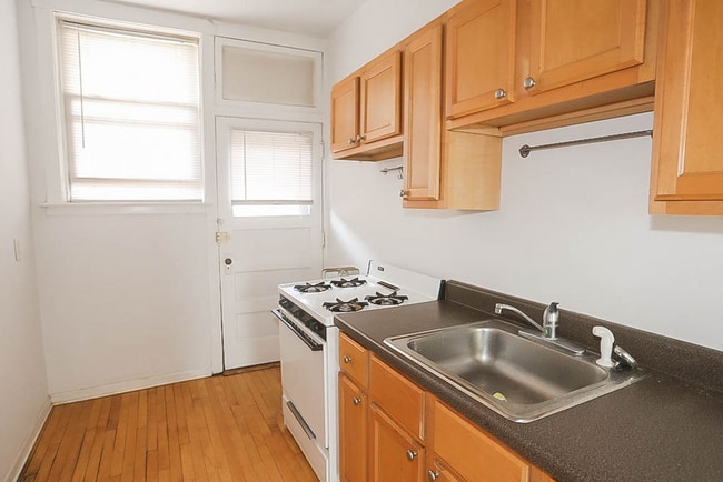 Photo - 5137 N Wolcott Ave Apartments Unit 1