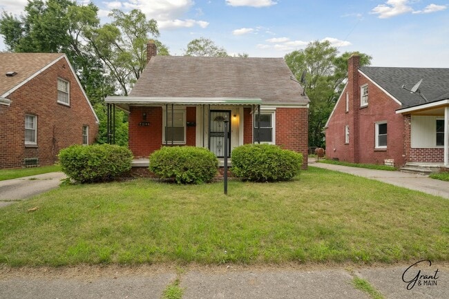 3 Bedroom Bungalow Eastside - SECTION 8 ONLY - 3 Bedroom Bungalow Eastside - SECTION 8 ONLY House