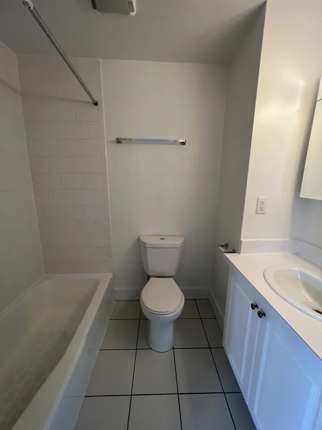 Photo - 1 Langdon St Unit 41