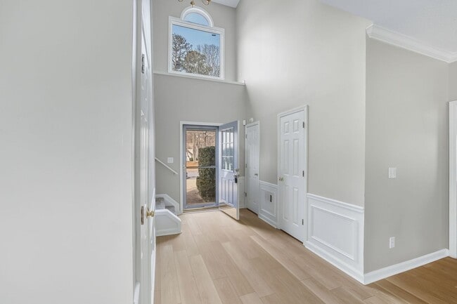 Photo - Spectacular John's Creek Traditional