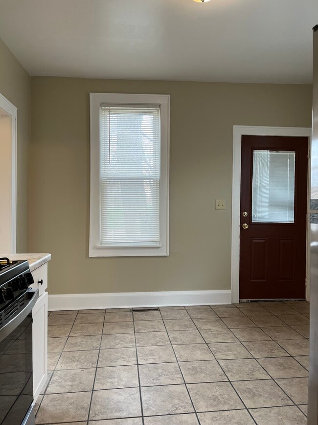 Photo - 3100 S Griffin Ave Unit LOWER