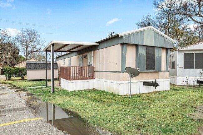 Photo - 2222 N Austin Ave