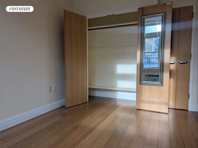 Photo - 70 W 139th St